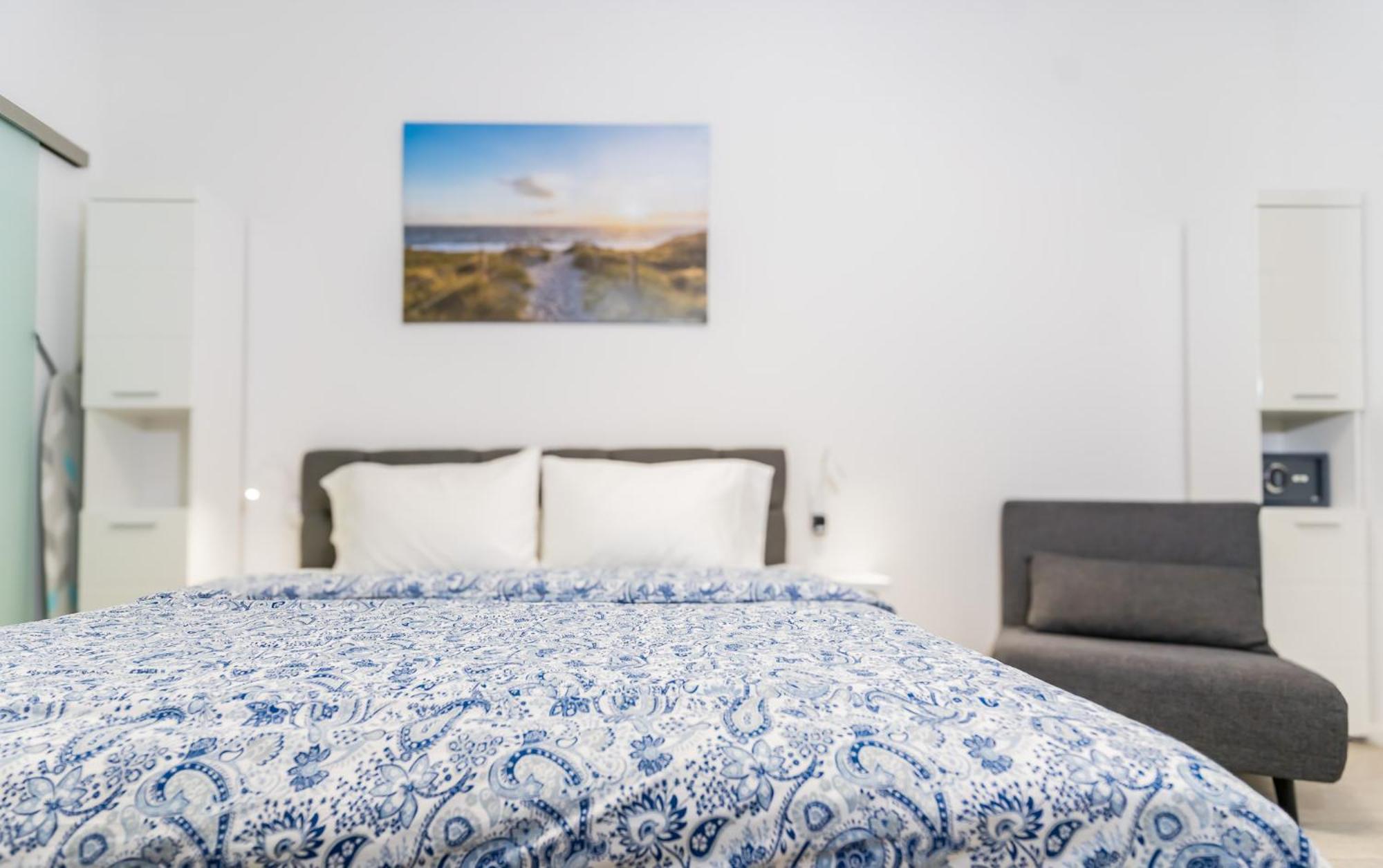 Private Room #1 With King Size, Ground Floor, Ac, Only 2Min To Rab Ramstein-Miesenbach Buitenkant foto