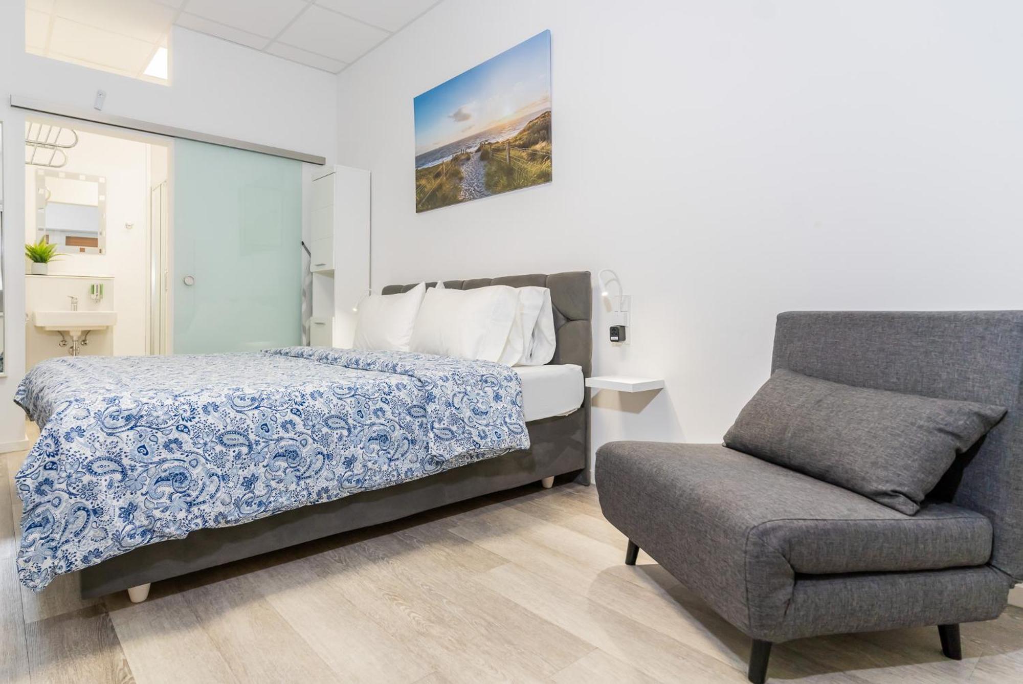Private Room #1 With King Size, Ground Floor, Ac, Only 2Min To Rab Ramstein-Miesenbach Buitenkant foto
