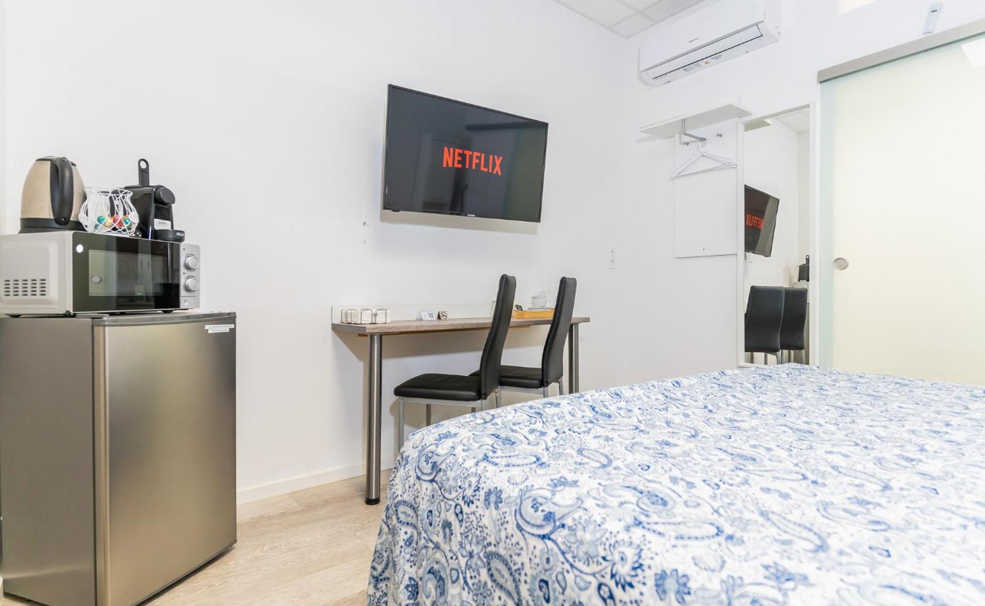 Private Room #1 With King Size, Ground Floor, Ac, Only 2Min To Rab Ramstein-Miesenbach Buitenkant foto